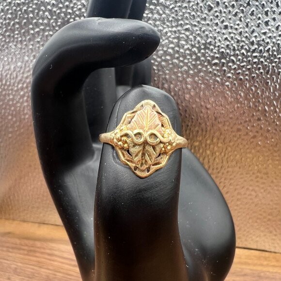 10k Black Hills Gold Ring, Size 4.75, Intricate Floral Design - Picture 1 of 7